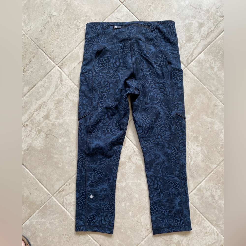 Lululemon capris - Picture 2 of 7